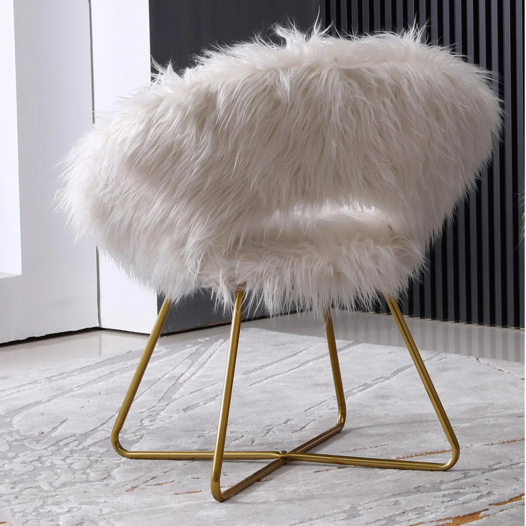 Off-White Bucket Chair F29704