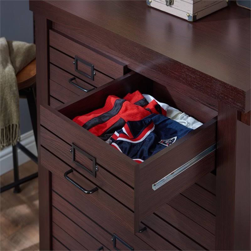 6-Drawer Chest in Espresso Q963111