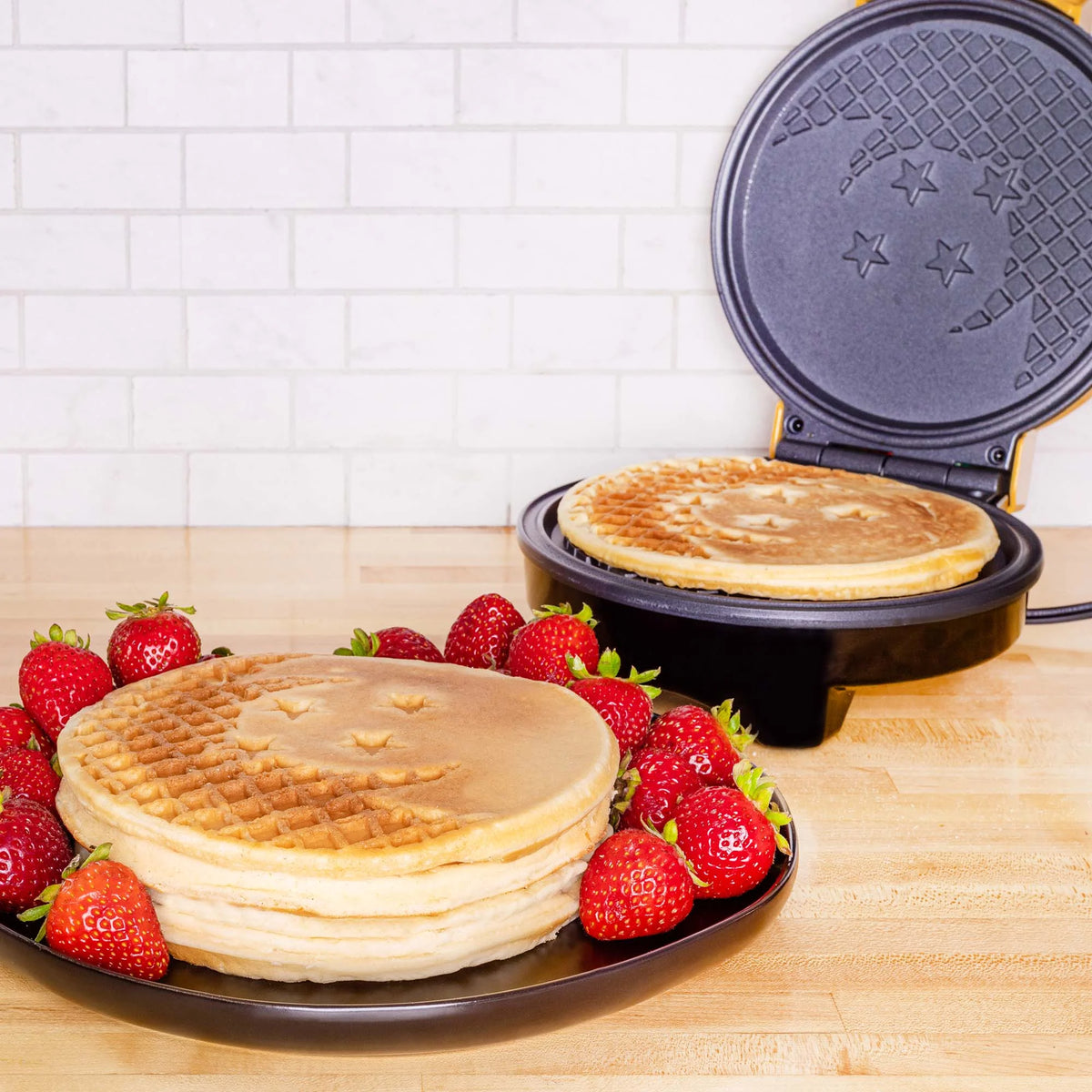 Dragonball Z Waffle Maker W4966
