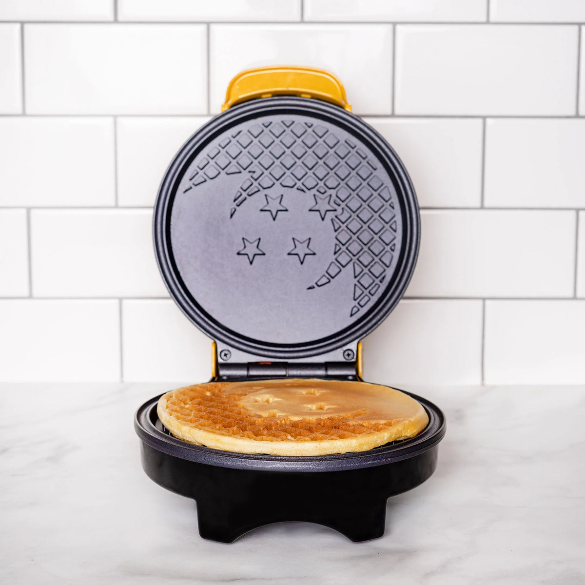 Dragonball Z Waffle Maker W4966