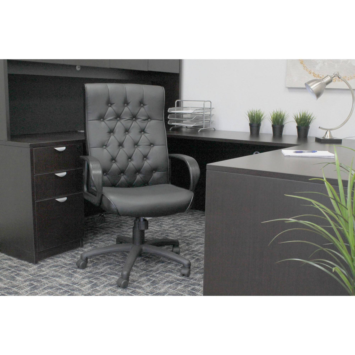 Black Tufted Executive Chair M310