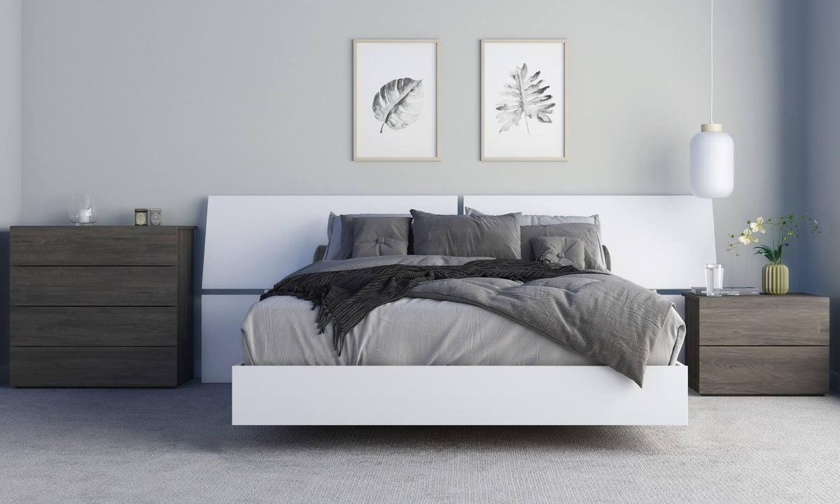 Queen Size 4 Piece Bedroom Set Bark Grey and White U209674