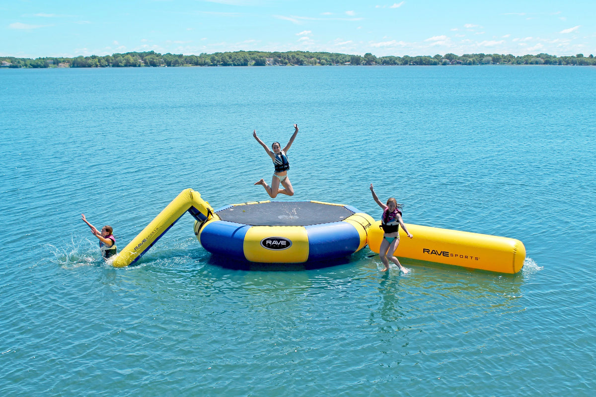 Bongo 13 Water Bouncer with Small Slide and Small Log B50728