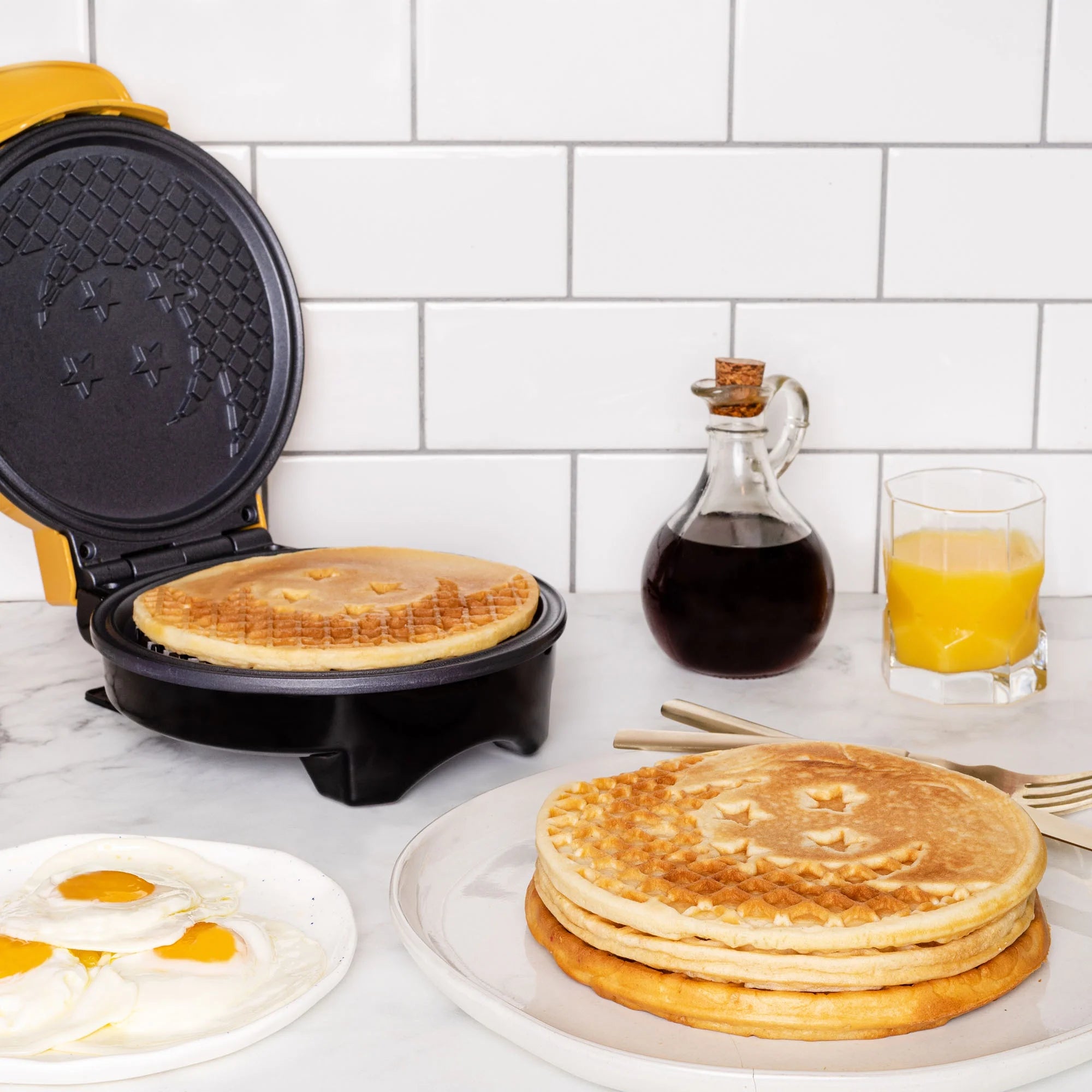 Dragonball Z Waffle Maker W4966