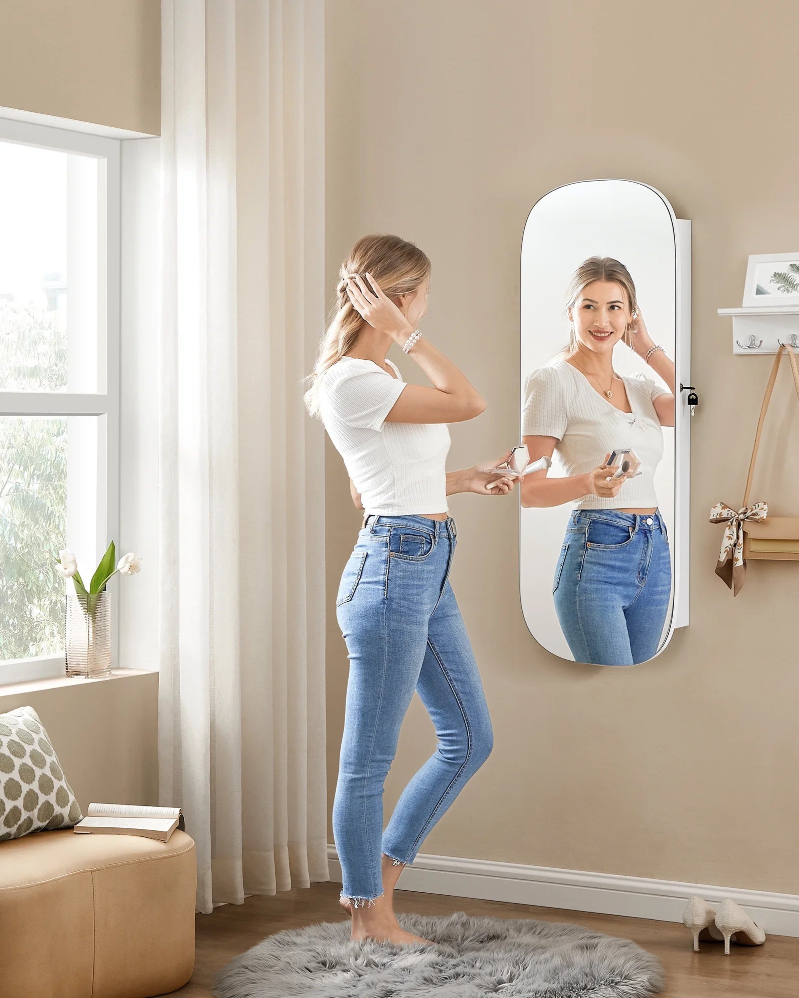 White Lockable Wall Mounted Jewelry Cabinet with Mirror Y47050