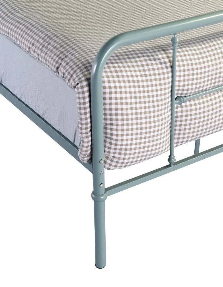 Emerald Green Queen Metal Bed X32684